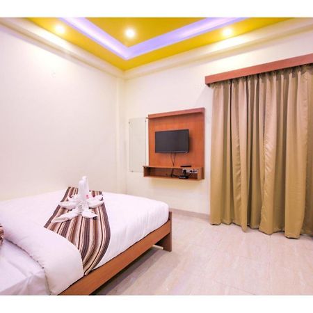 Bed and Breakfast Kusum House Большая Нойда Экстерьер фото