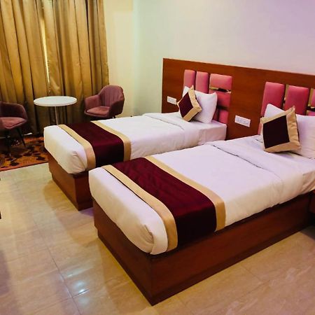 Bed and Breakfast Kusum House Большая Нойда Экстерьер фото