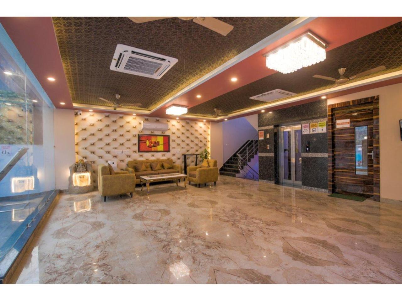 Bed and Breakfast Kusum House Большая Нойда Экстерьер фото