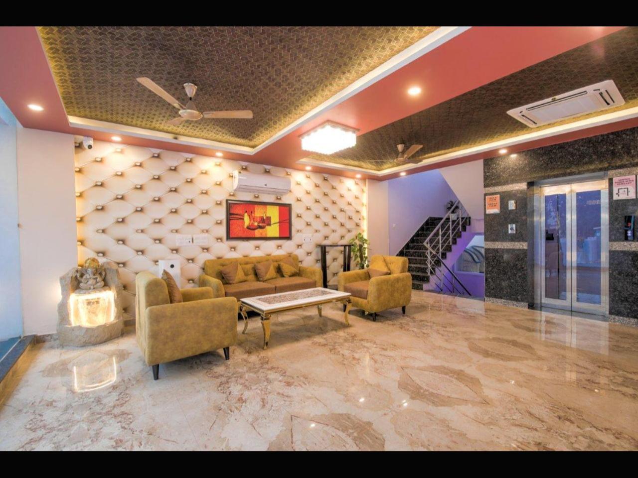 Bed and Breakfast Kusum House Большая Нойда Экстерьер фото